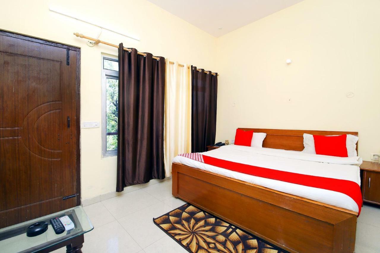 Oyo 8670 Hotel Usha Palace Mussoorie Luaran gambar
